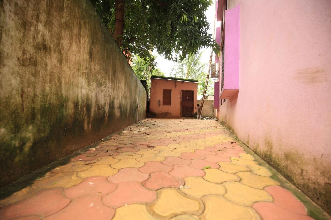Railview Inn Bhubaneswar Exteriör bild